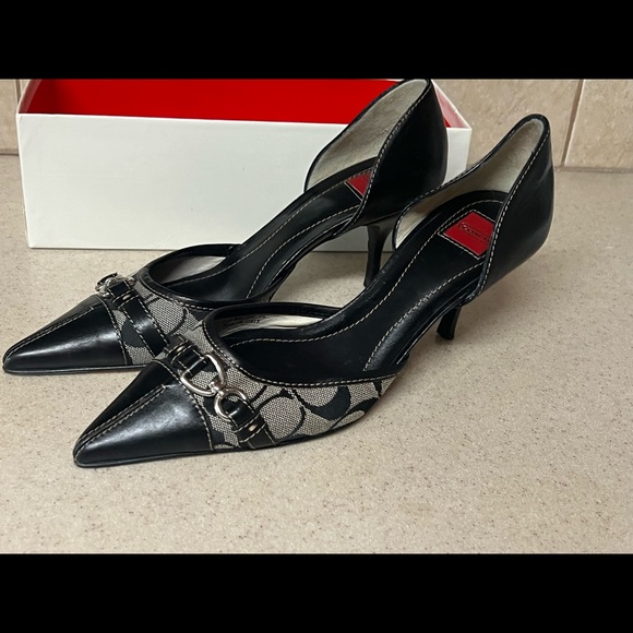 Coach black monogram pointy toe heels Size 9 - Picture 6 of 7